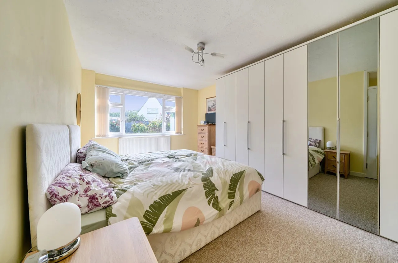 Kingsmead Gardens, Middleton-On-Sea, PO22, photo 11