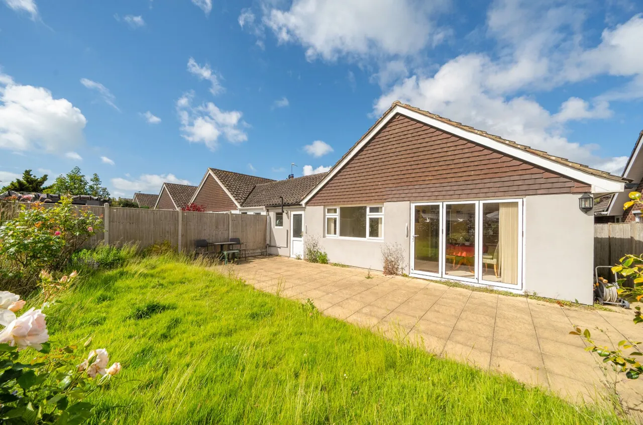 Kingsmead Gardens, Middleton-On-Sea, PO22, photo 15