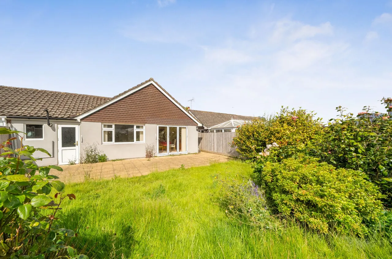 Kingsmead Gardens, Middleton-On-Sea, PO22, photo 5