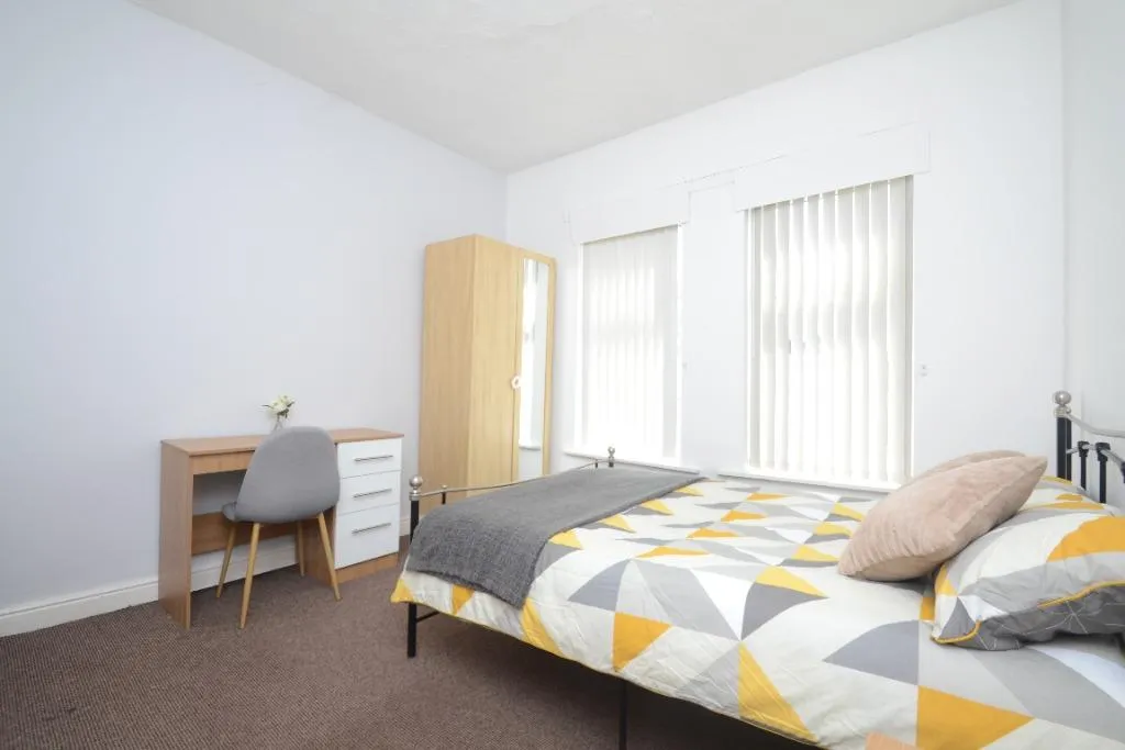 Ashfield Road 4 bed, Victoria Park, M13, photo 4