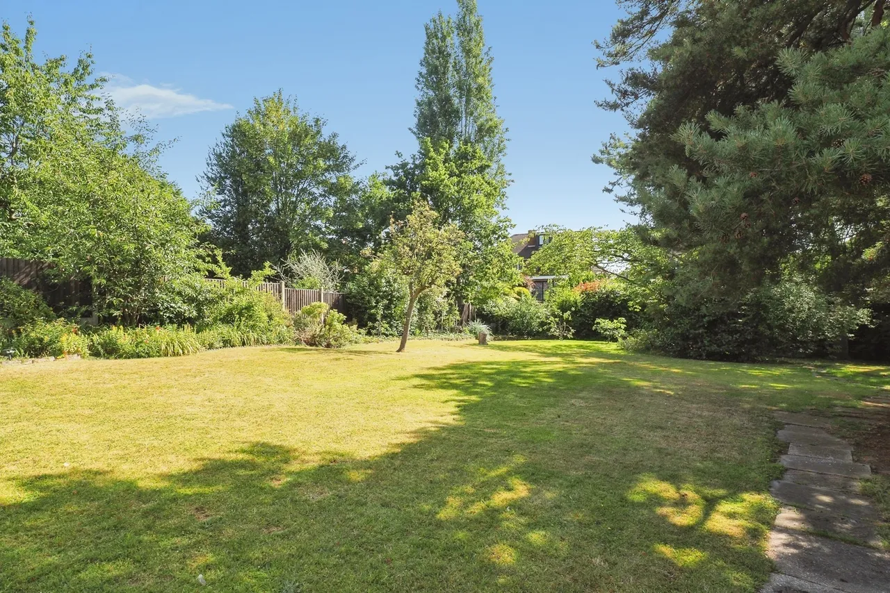 Warrender Close, Bramcote, Nottingham, Nottinghamshire, NG9, photo 18