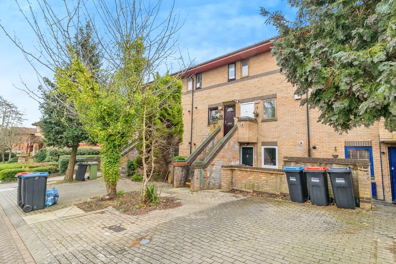 Silicon Court, Shenley Lodge, Milton Keynes, photo 4