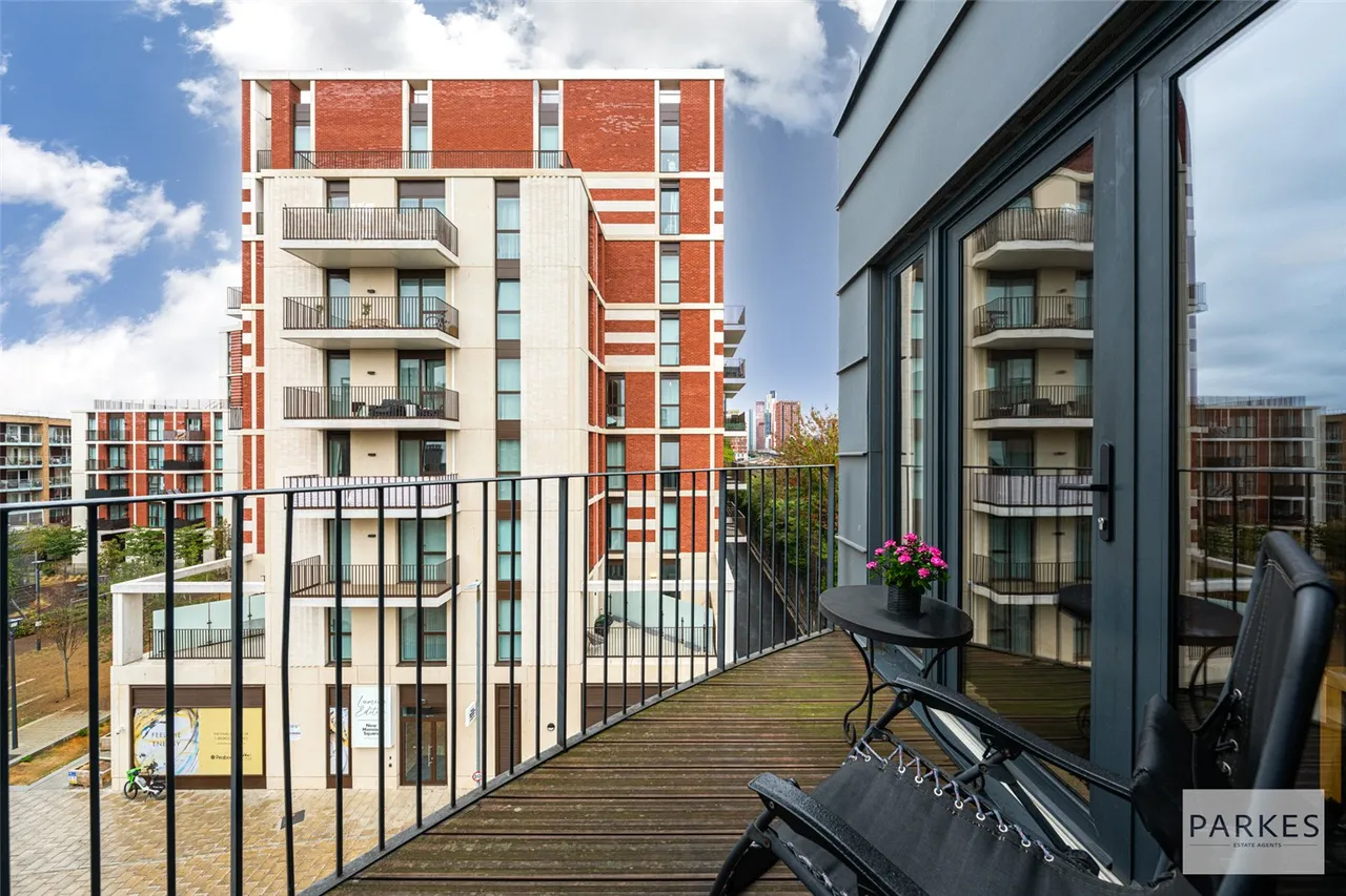 Ascalon Street, London, SW8, photo 2