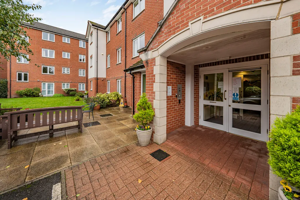 Harefield Road, North Uxbridge, UB8, photo 10
