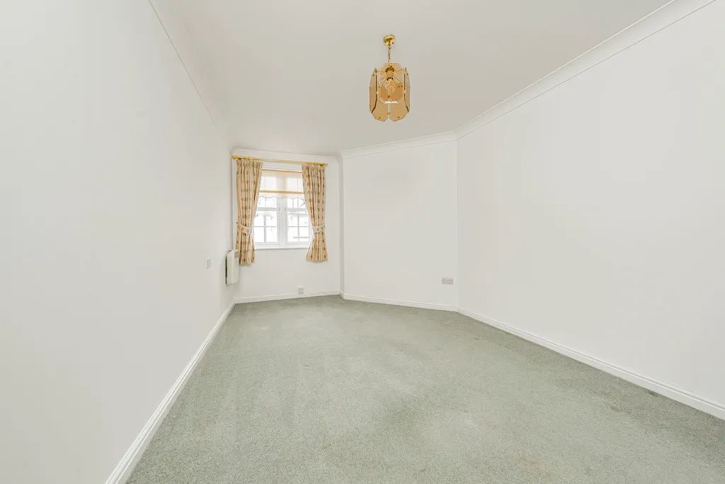 Harefield Road, North Uxbridge, UB8, photo 6