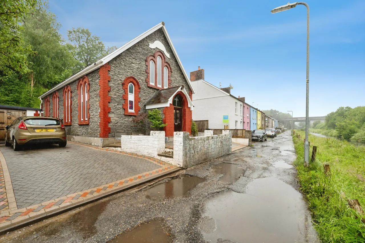 Canalside, Neath, SA10, photo 21