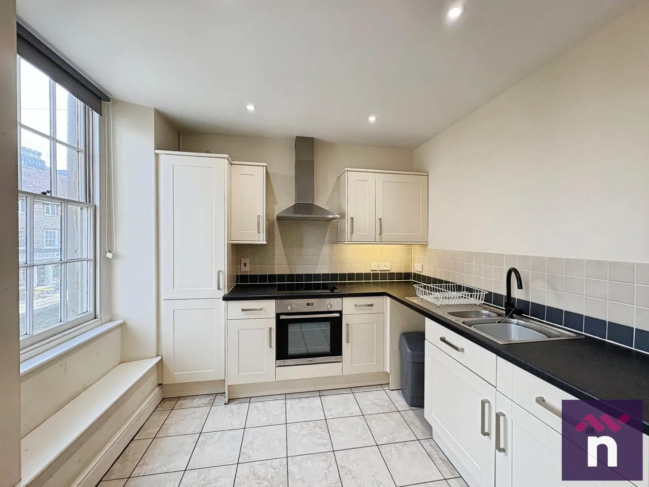 High Street, Warminster, BA12, photo 4
