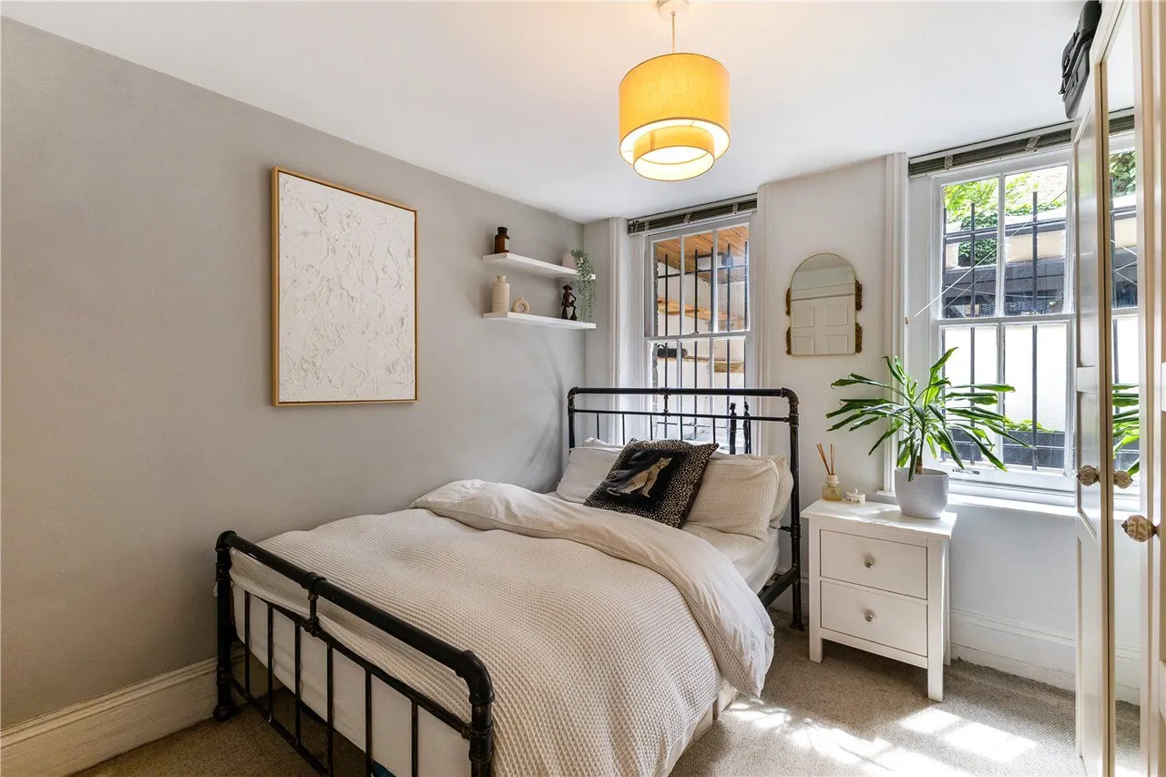Fitzwilliam Road, London, SW4, photo 6