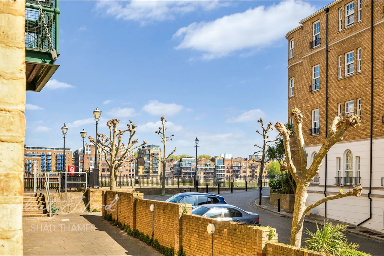Rotherhithe Street, SE16, photo 3