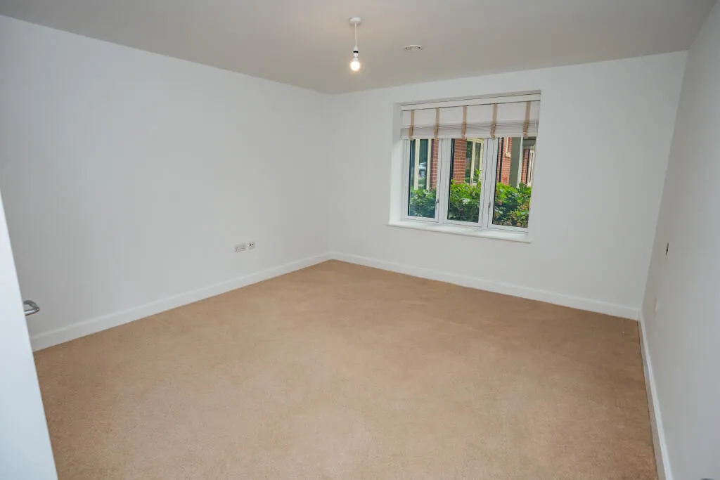 Millfield Green, Caddington LU1 4AR, photo 4