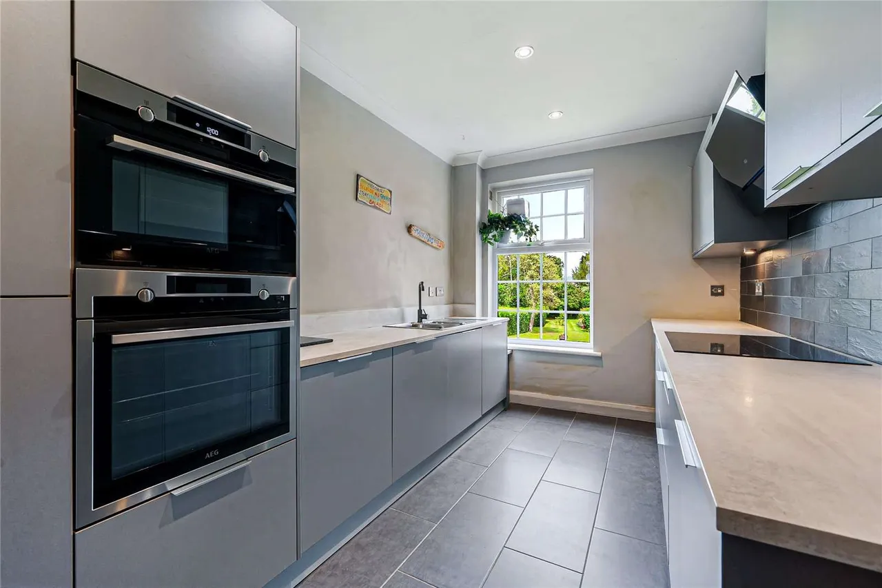 Fulshaw Park, Wilmslow, Cheshire, SK9 1QH, photo 4