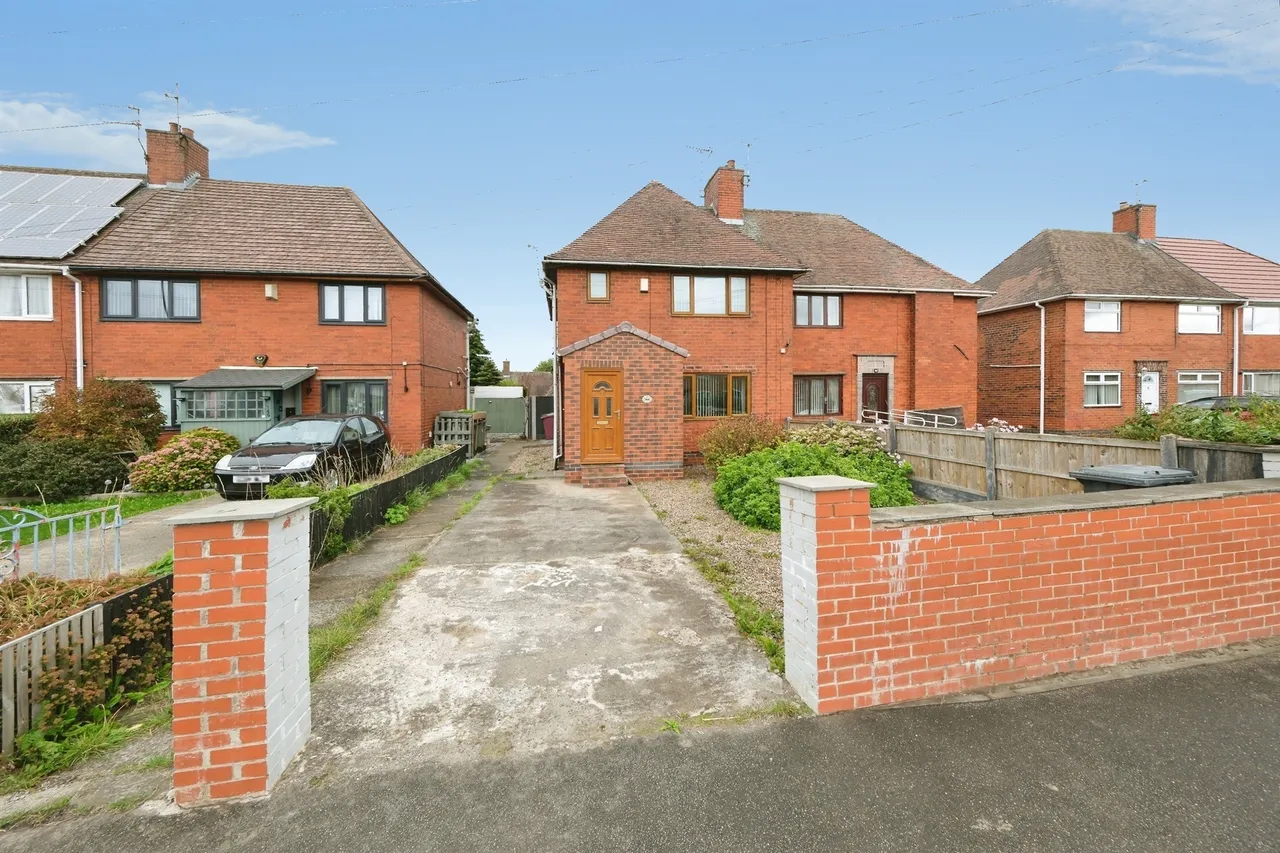 3 bed house for sale, Chesterfield Road, Holmewood, S42