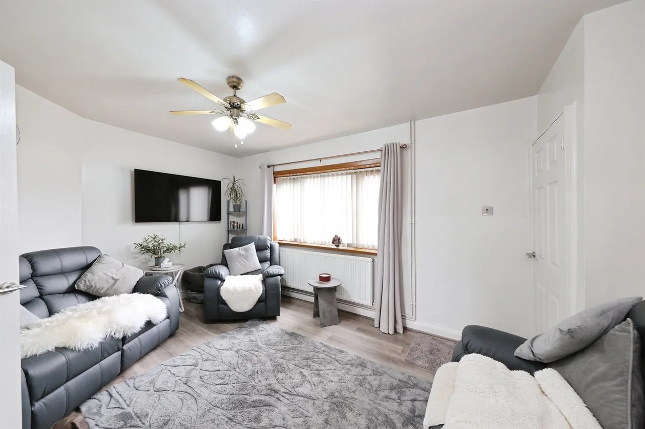 Chesterfield Road, Holmewood, S42, photo 3