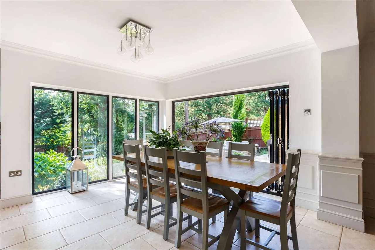 Beech Waye, Gerrards Cross, Buckinghamshire, SL9 8BL, photo 4