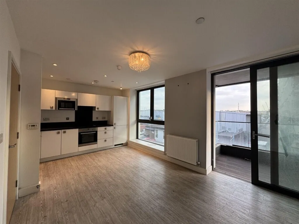 Agnes George Walk, London, E16, photo 2