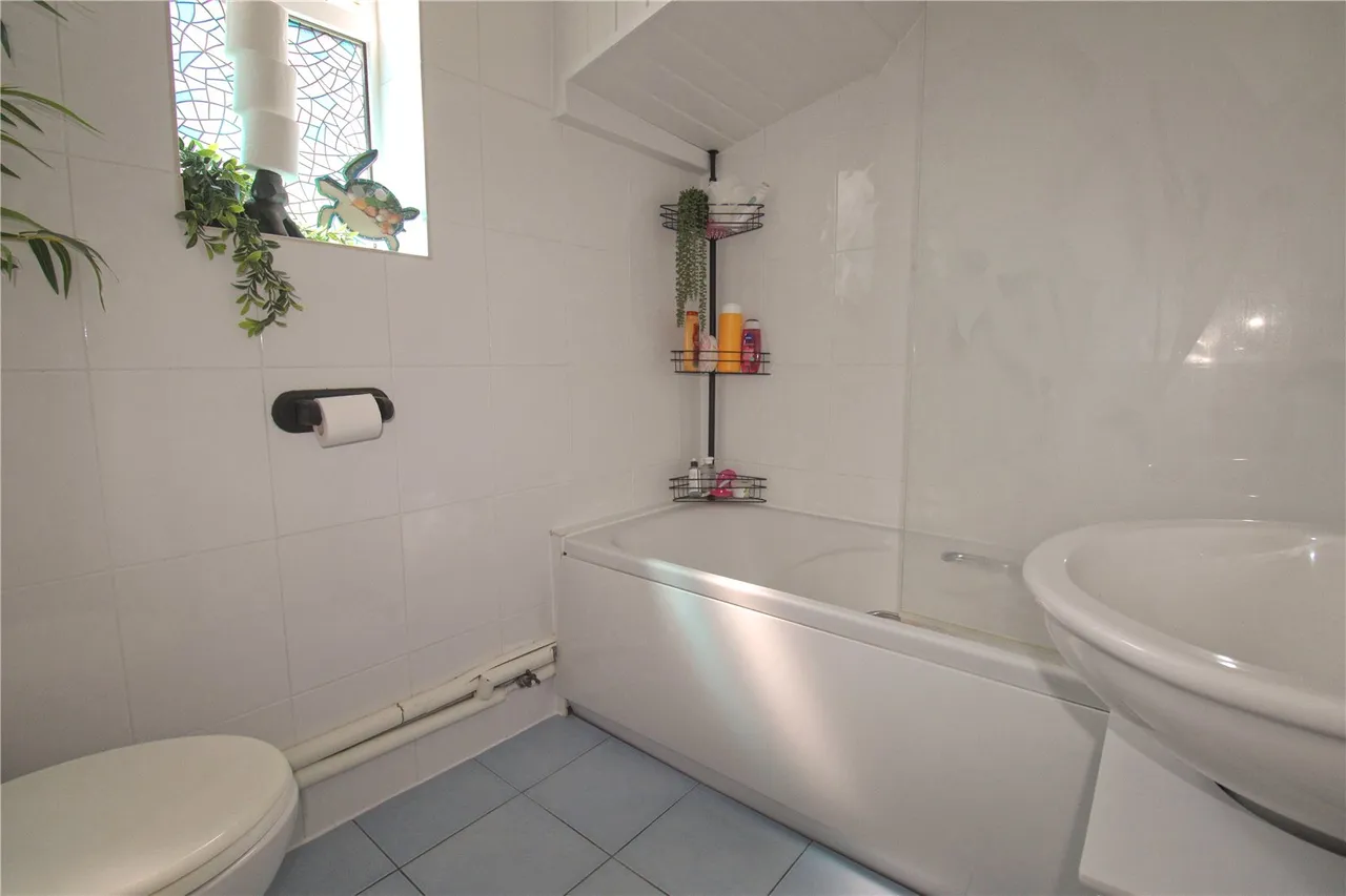 Staverton, Trowbridge, photo 6