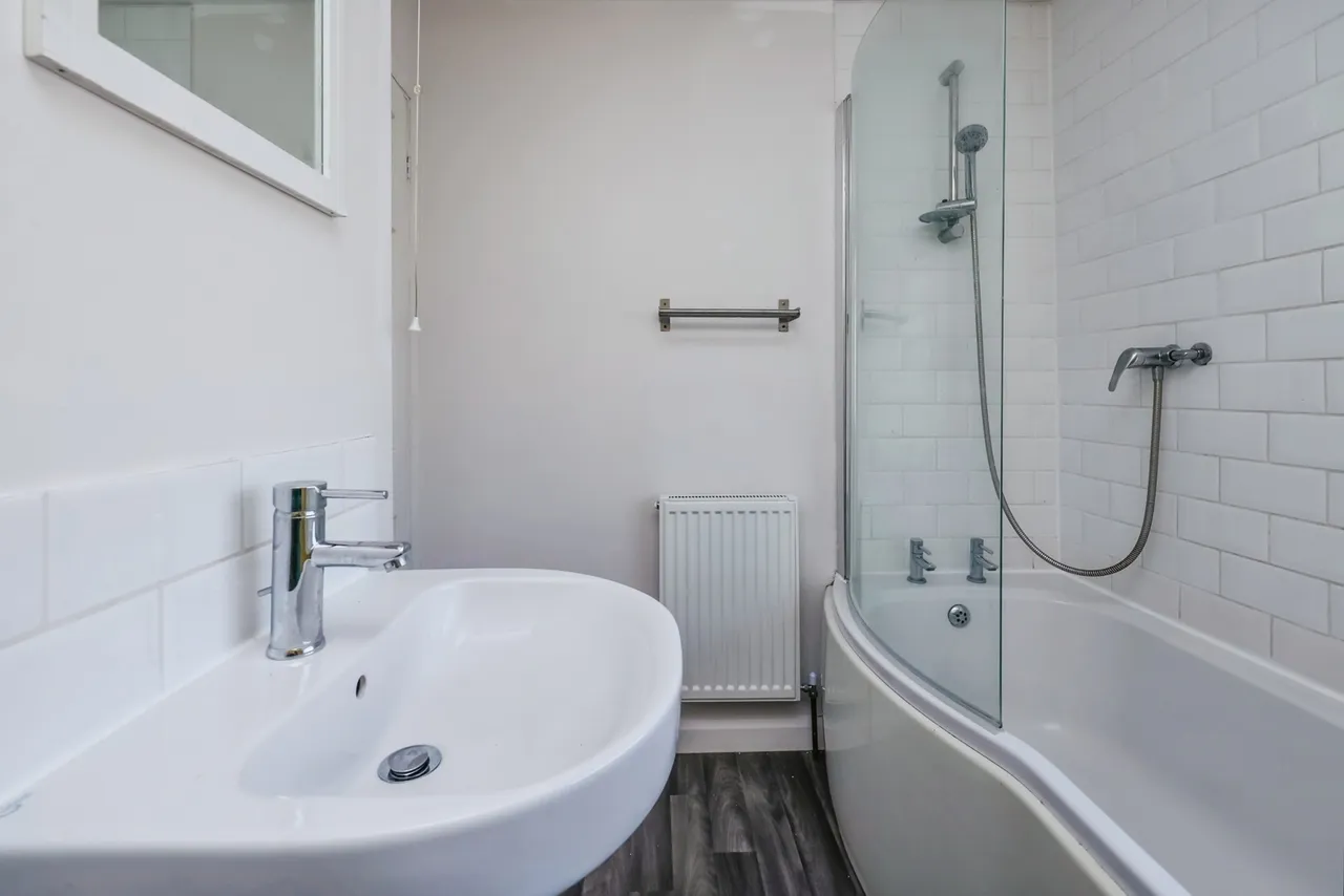 Winscombe Mount, Clifton, Nottingham, NG11, photo 10