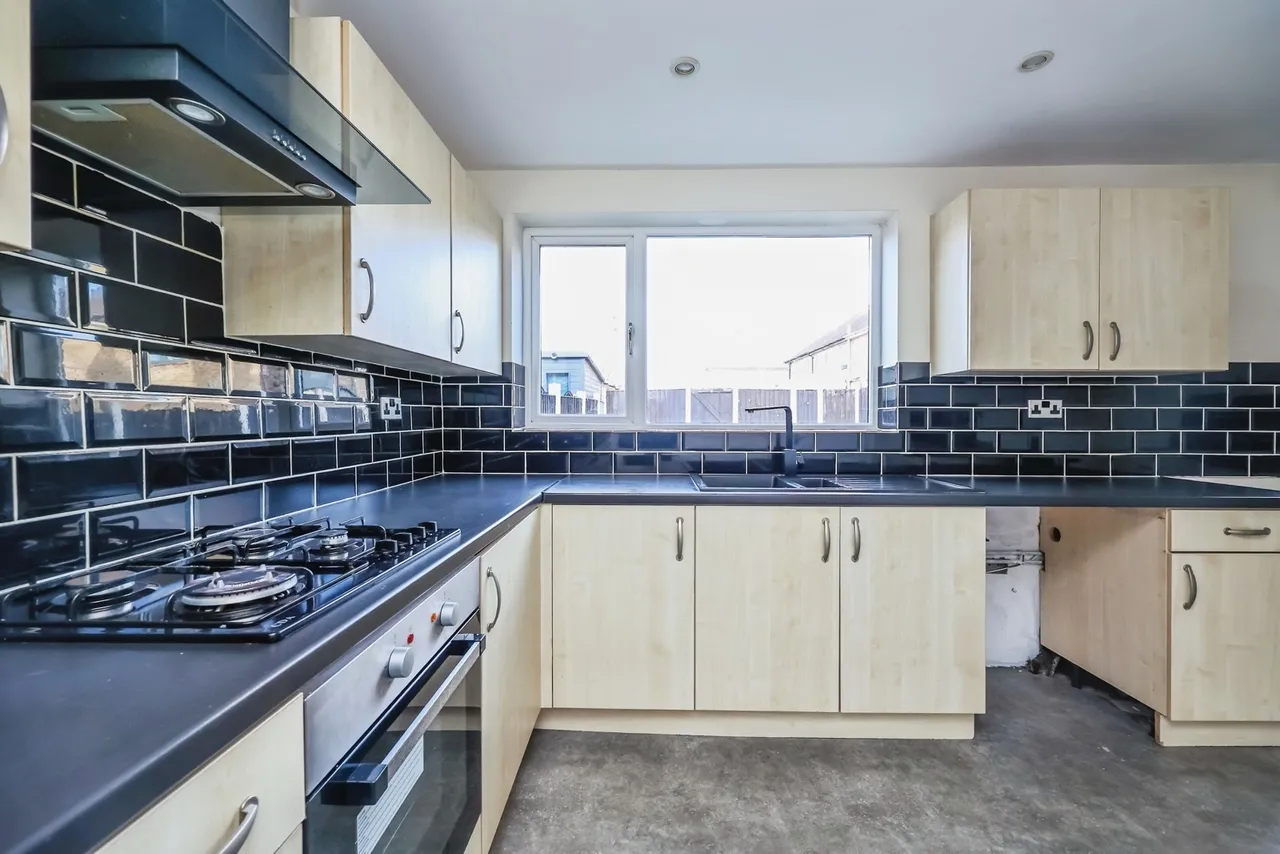 Winscombe Mount, Clifton, Nottingham, NG11, photo 4