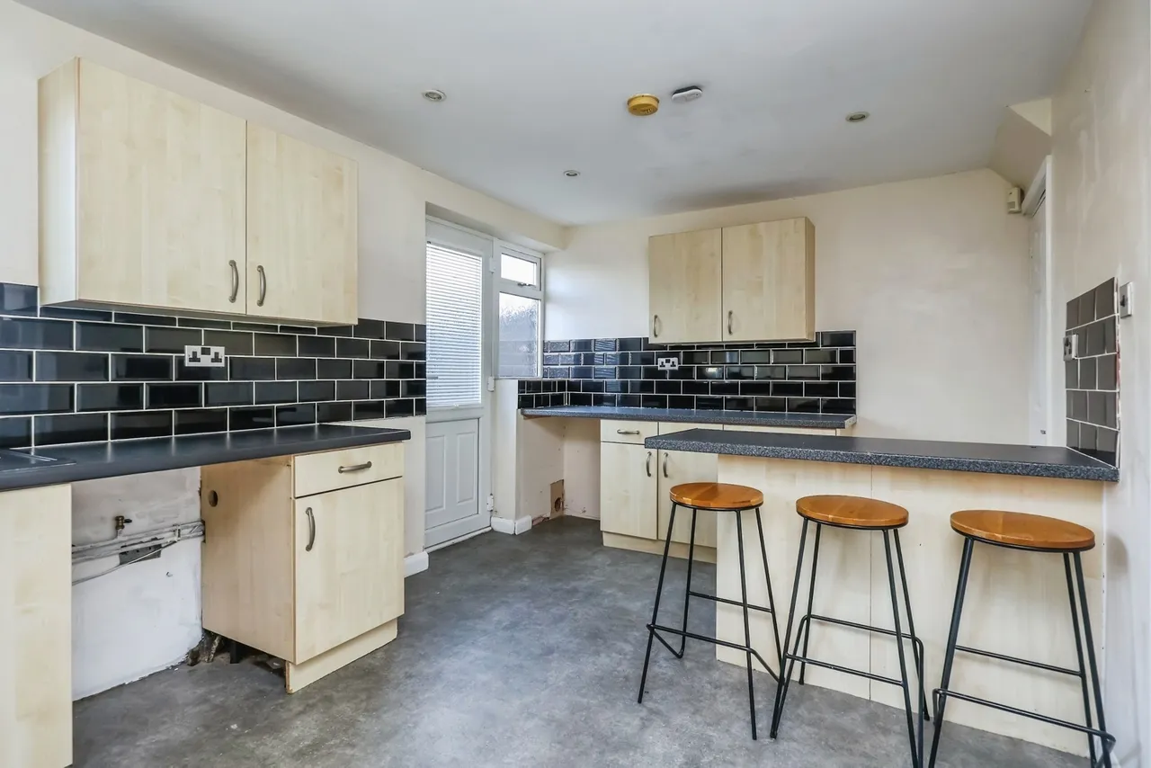 Winscombe Mount, Clifton, Nottingham, NG11, photo 5