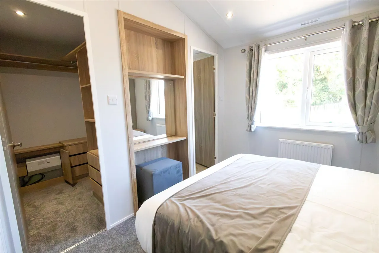 Manor Road, Hayling Island, PO11, photo 10