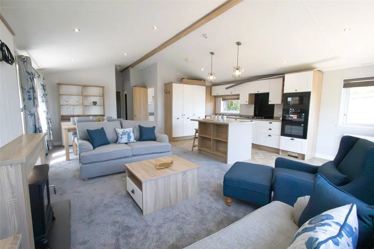 Manor Road, Hayling Island, PO11, photo 5
