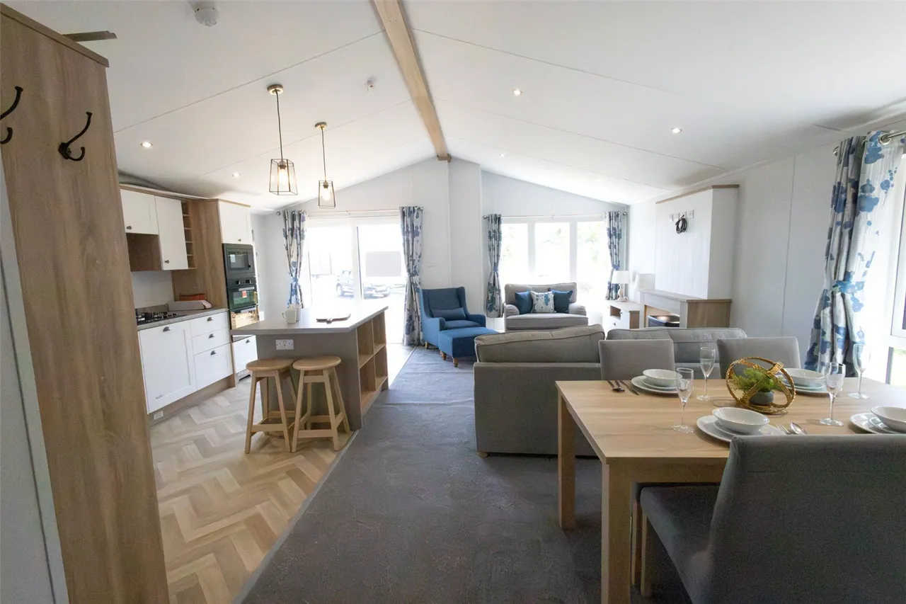 Manor Road, Hayling Island, PO11, photo 7