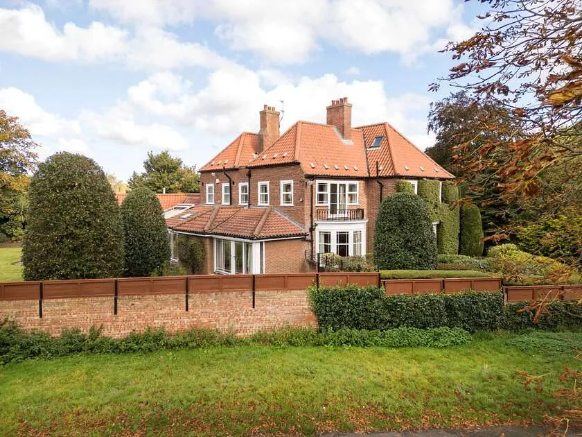 Tadcaster Road, York, YO24, photo 3