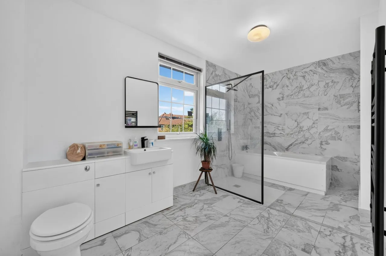 Manchester Road, London, E14, photo 11