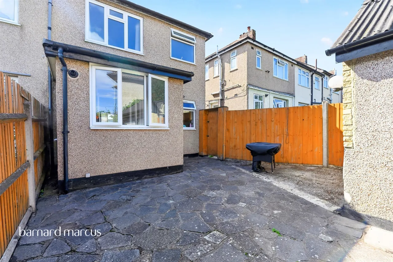 Winsford Road, London, photo 11