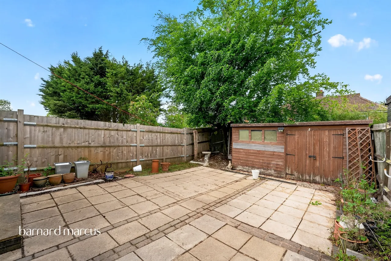 Long Walk, Epsom, photo 6