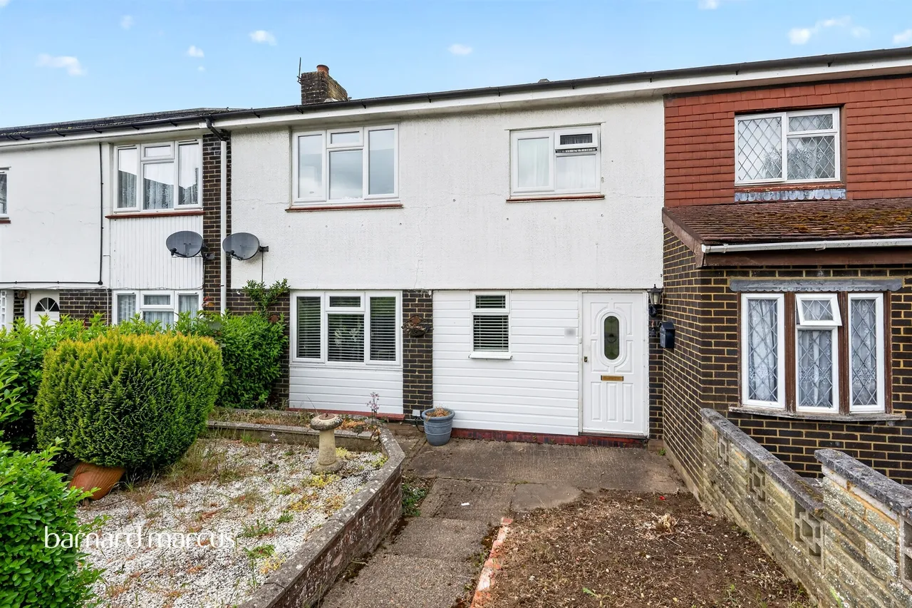 3 bed house for sale — Long Walk, Epsom