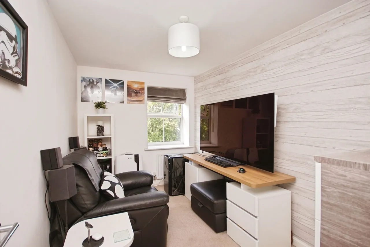 Oak Leaze, Patchway, Bristol, Gloucestershire, BS34, photo 4