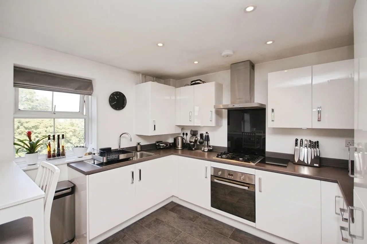 Oak Leaze, Patchway, Bristol, Gloucestershire, BS34, photo 10