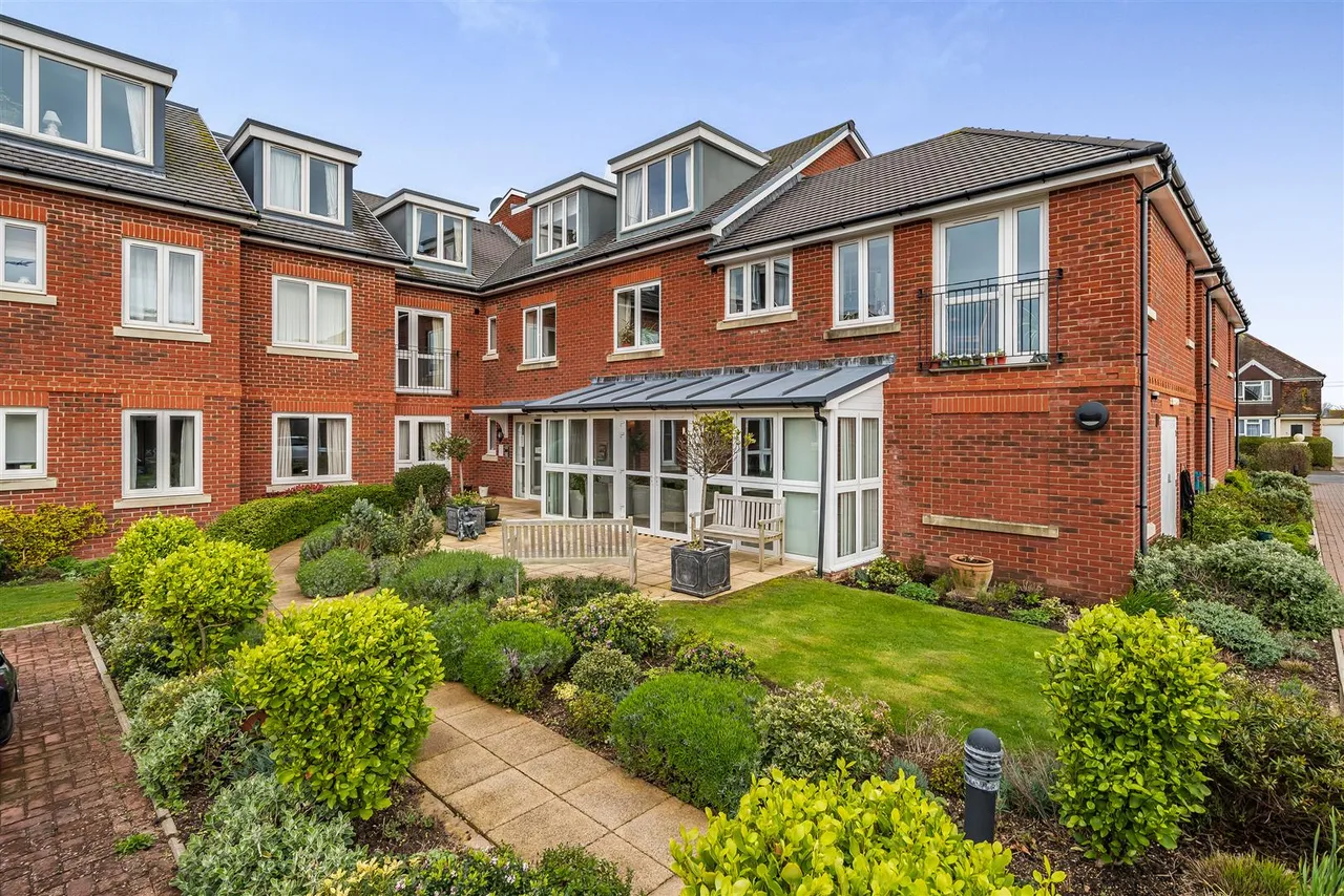 Stocks Lane, East Wittering, PO20, photo 14