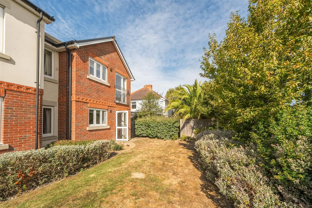 Stocks Lane, East Wittering, PO20, photo 11