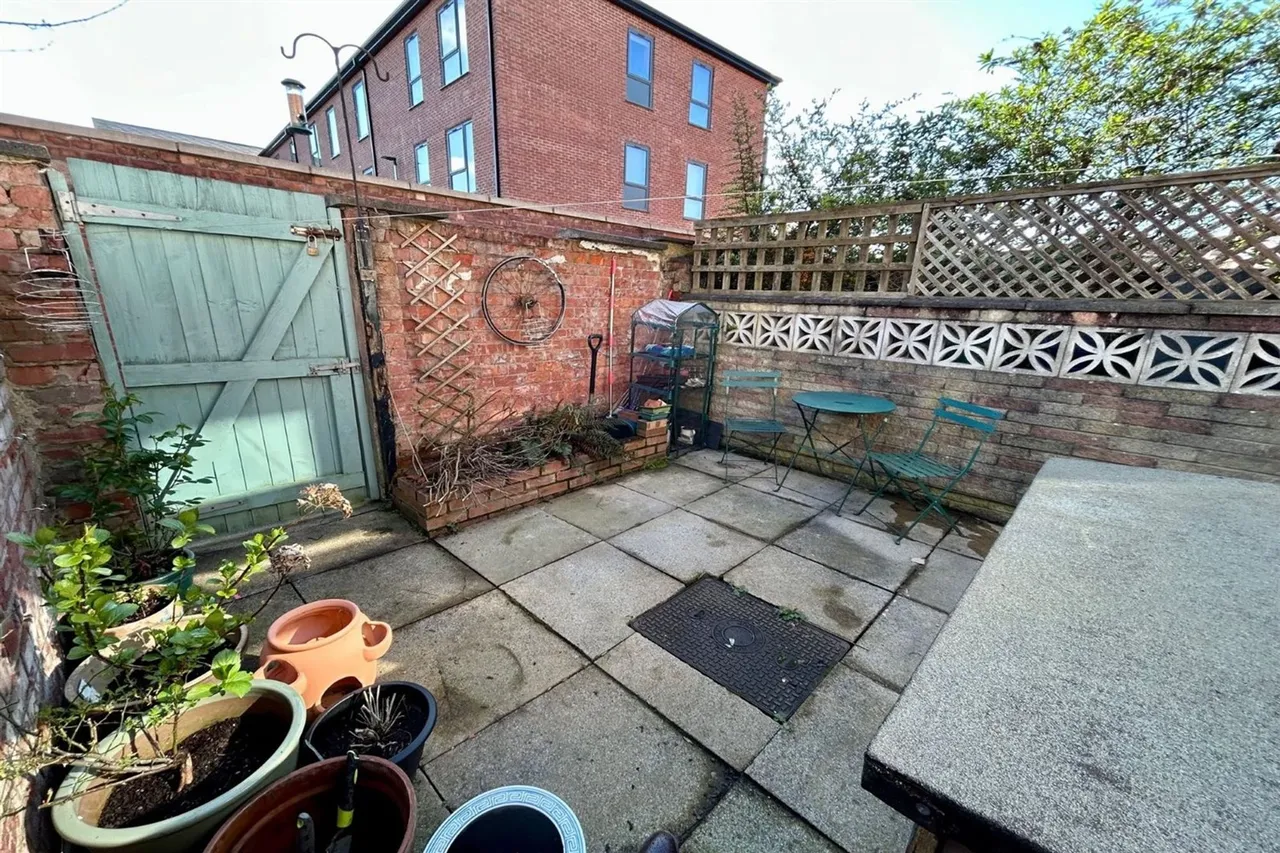 St. Margarets Avenue, Manchester, photo 14