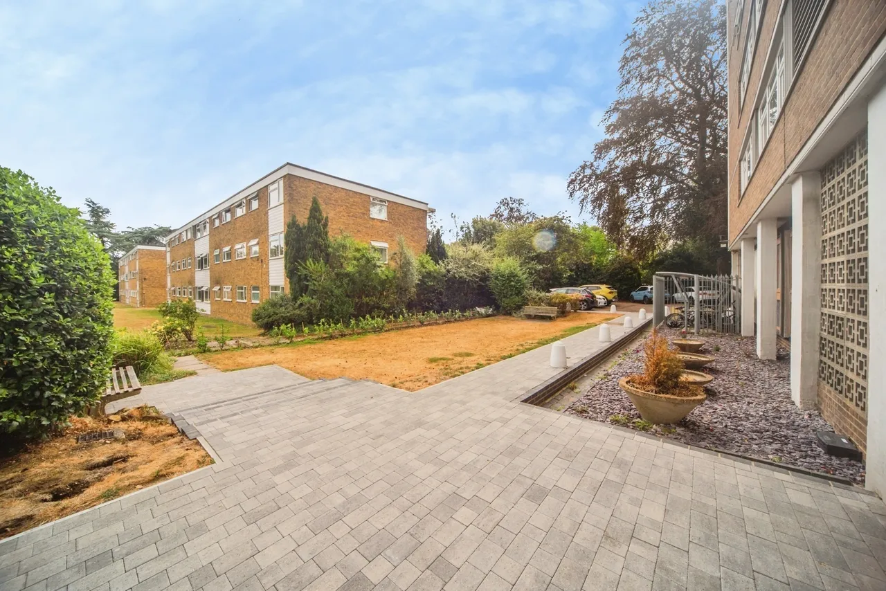 Bassett Avenue, Southampton, SO16, photo 23