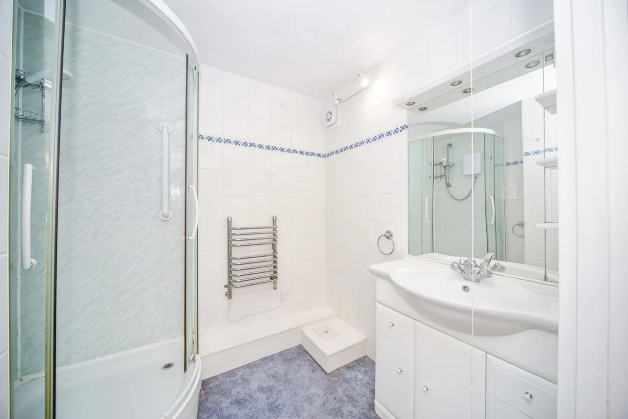 Bassett Avenue, Southampton, SO16, photo 12