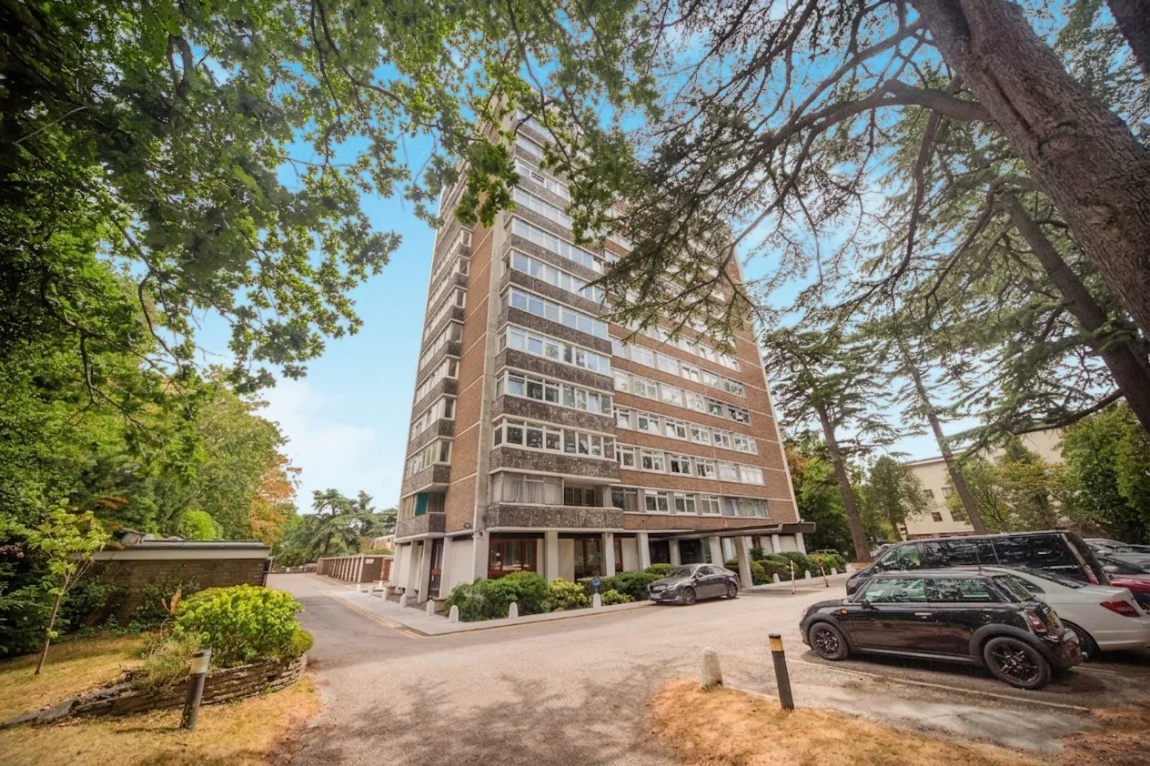 2 bed flat for sale, Bassett Avenue, Southampton, SO16