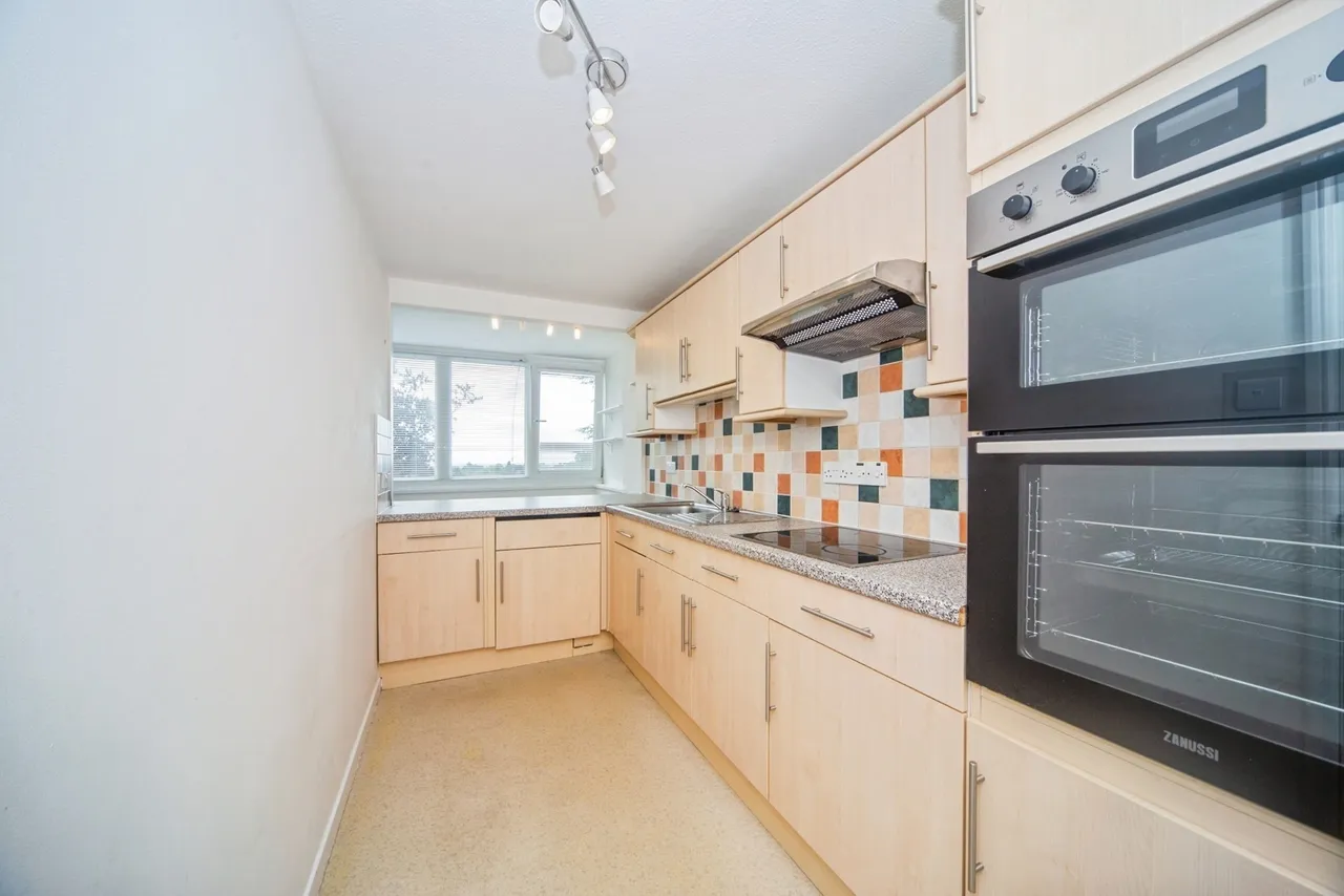 Bassett Avenue, Southampton, SO16, photo 4