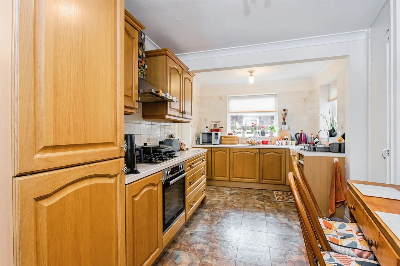 Mill Road, Burgess Hill, RH15, photo 6