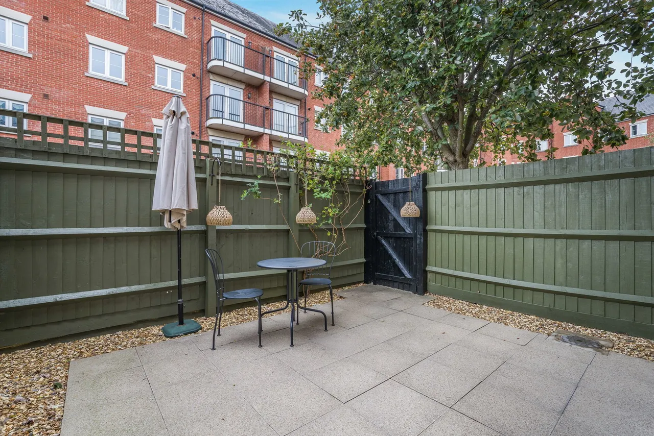Brookbank Close, Cheltenham, GL50, photo 8