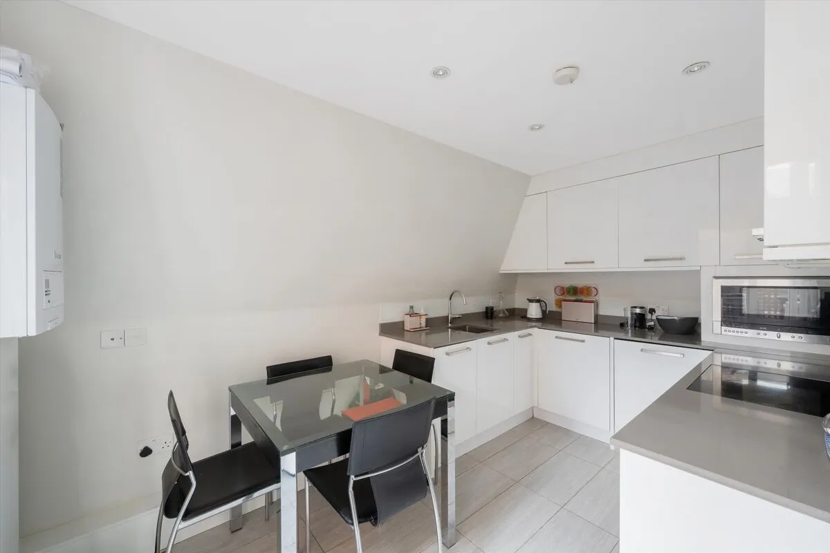 Eton Avenue, London, NW3, photo 6