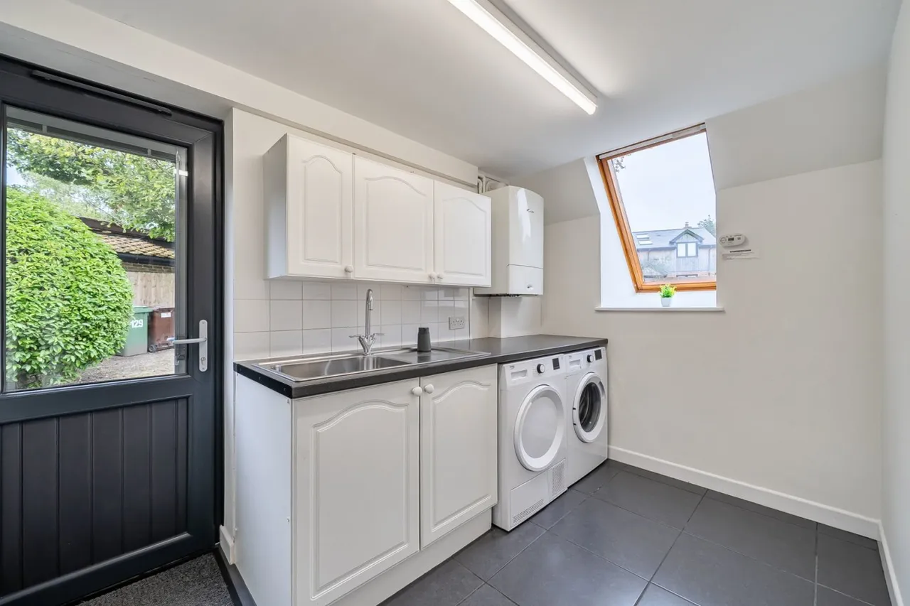 South Wonston, SO21, photo 10