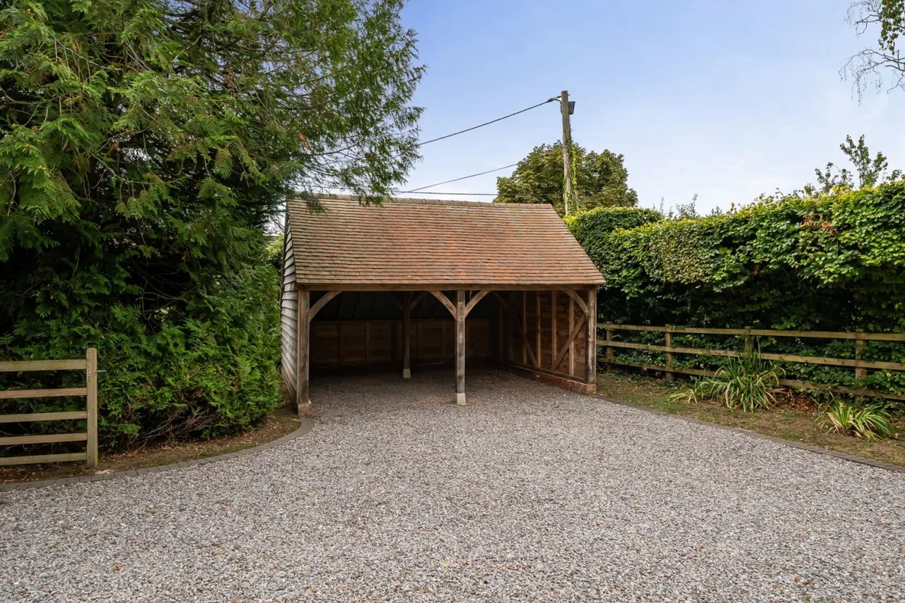 South Wonston, SO21, photo 27