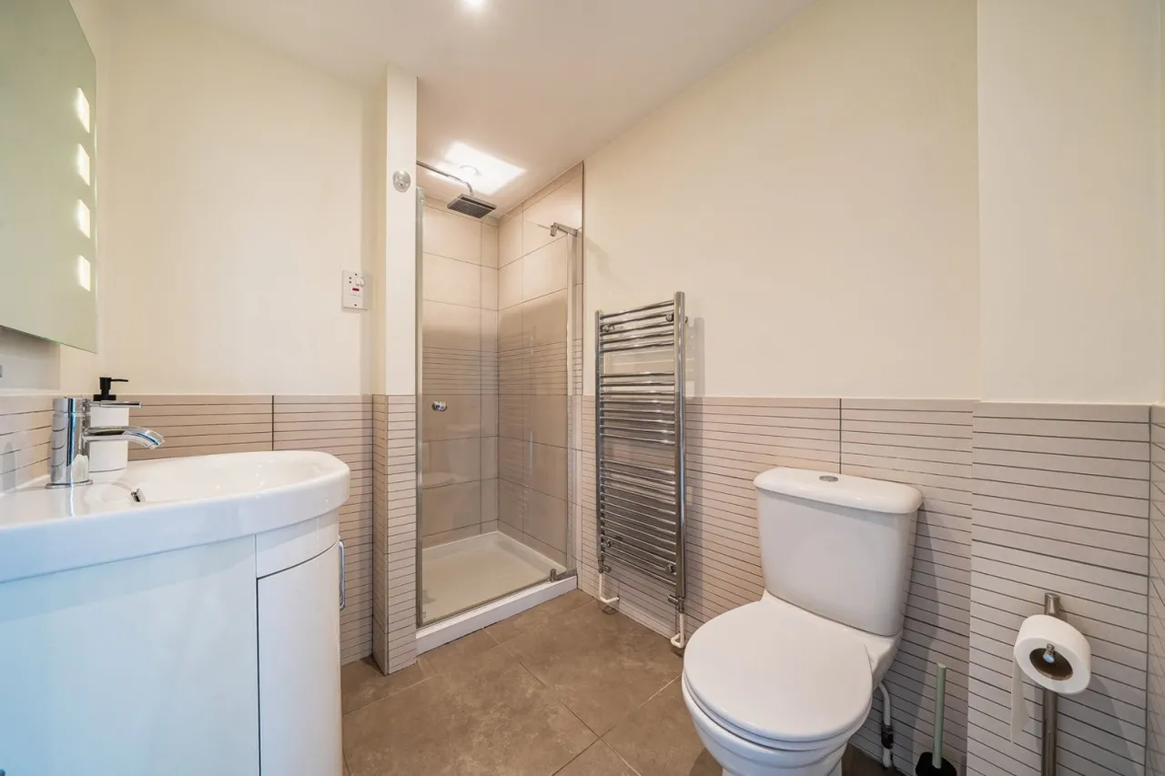 South Wonston, SO21, photo 18