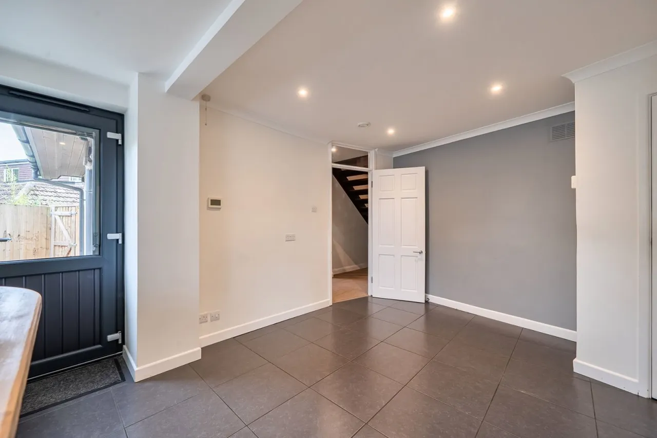 South Wonston, SO21, photo 8