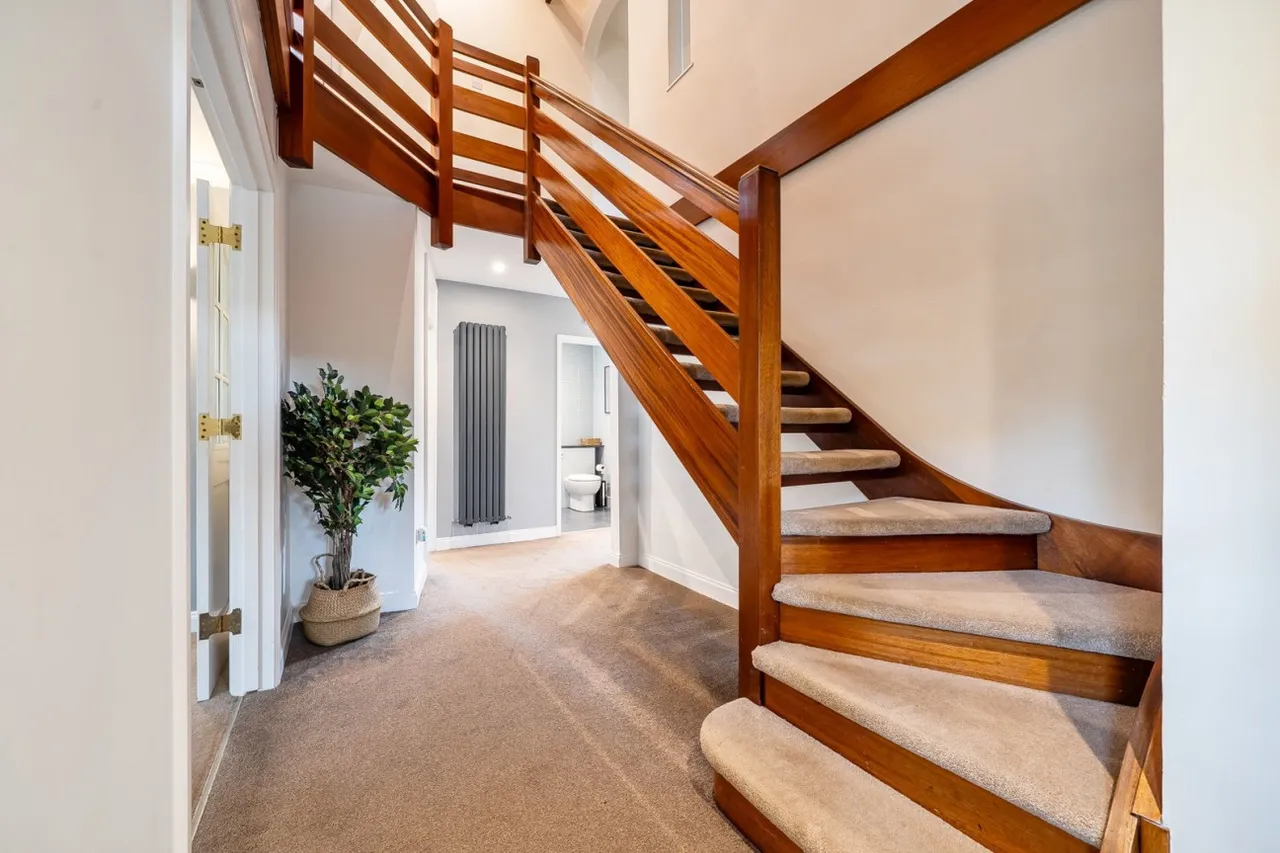 South Wonston, SO21, photo 12