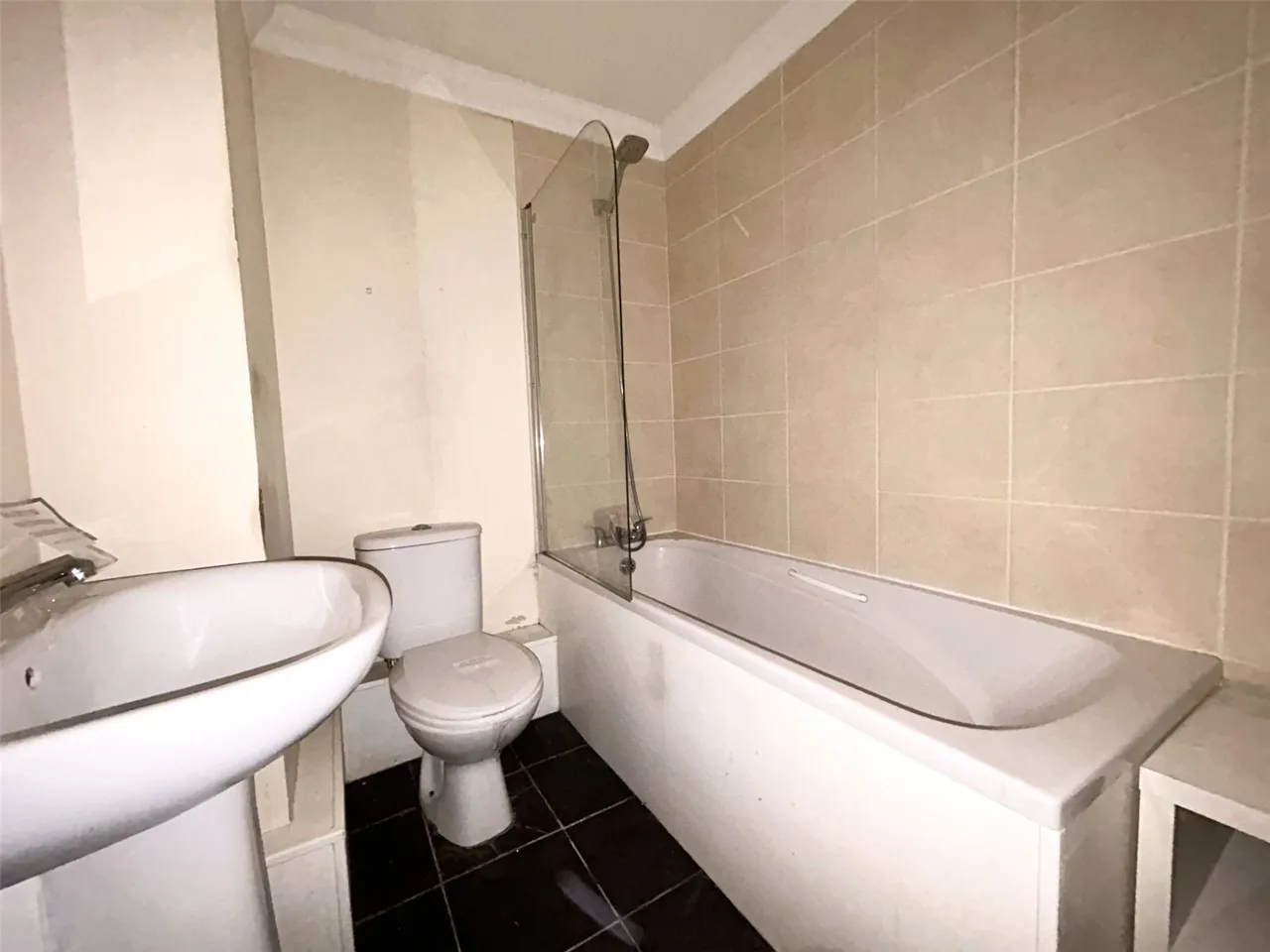 Margaret Court, Lennoxtown, G66, photo 10