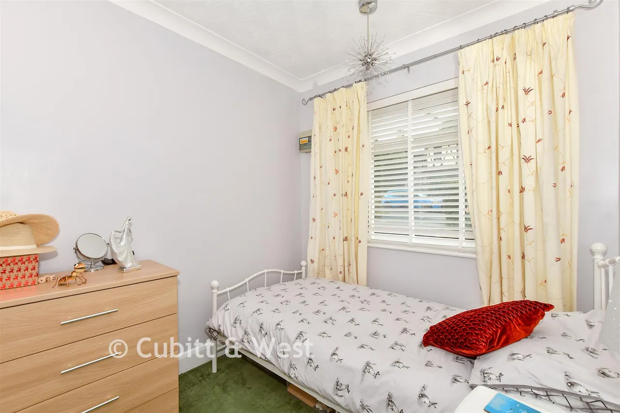 Frances Road, Purbrook, PO7, photo 8